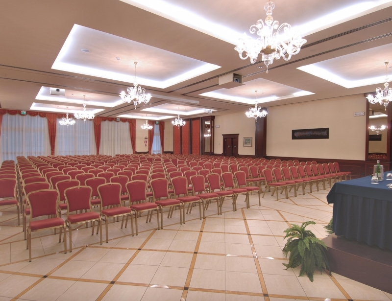 Organize your meeting in Reggio Emilia at the Classic Hotel